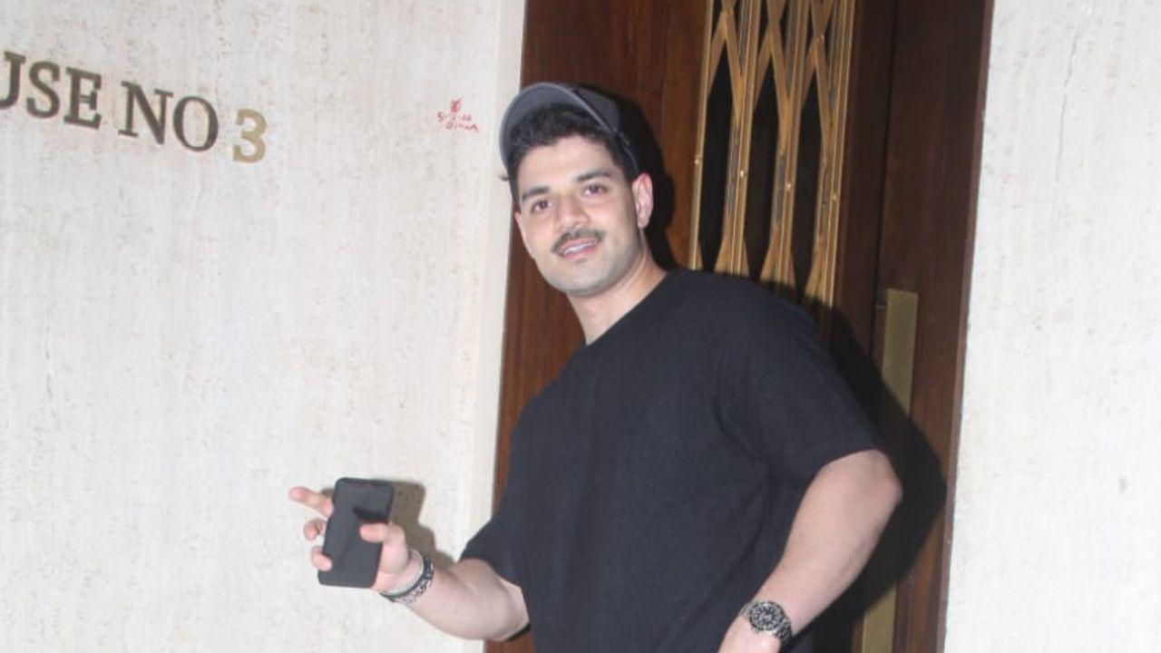 Suraj Pancholi surprised everyone with his new ‘moustache’ look. Wonder if he is sporting this look in his next film!
 